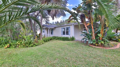 415 Sioux Blvd, OAK HILL, FL, 32759-9590 | Card Image