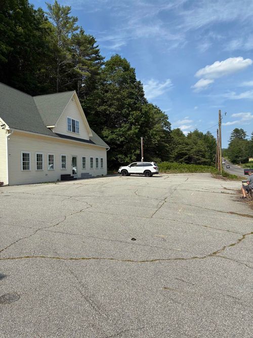 438 New Hampshire Route 104, New Hampton, NH, 03256 | Card Image