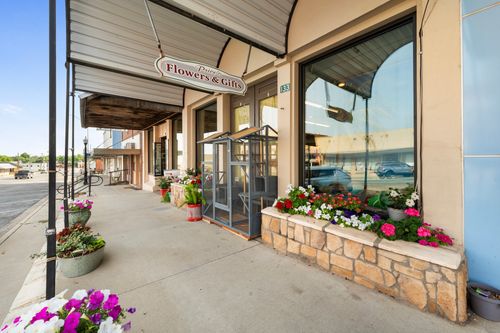 133 N Texas St, De Leon, TX, 76444-1858 | Card Image