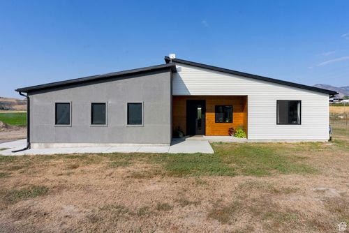 19 S 400 W, Newton, UT, 84327-7754 | Card Image