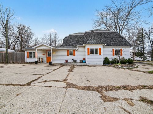 523 E Main St, Hart, MI, 49420-1131 | Card Image