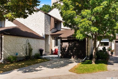 1504 Jubilee Ave, Regina, SK, S4S3T3 | Card Image