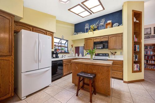9963 River Mist Way, Rancho Cordova, CA, 95670 | Card Image