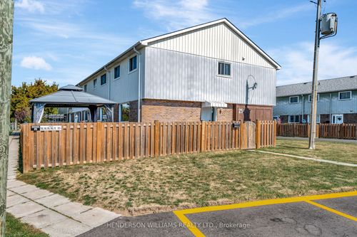 72-25 Tracey Park Dr, Belleville, ON, K8P4R4 | Card Image
