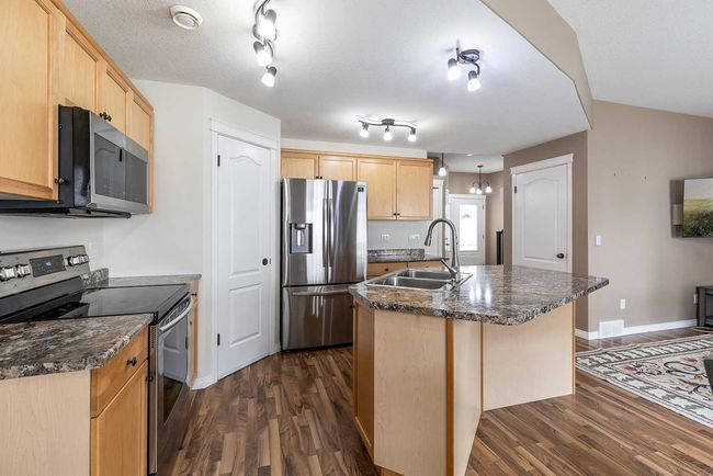 362 Washington Way Se, Townhouse with 4 bedrooms, 4 bathrooms and 2 parking in Medicine Hat AB | Image 10