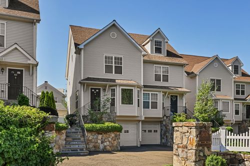 b1-28 Rock Spring Rd, Stamford, CT, 06906-1922 | Card Image