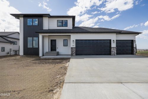 5327 Welder Ave, Bismarck, ND, 58503-1754 | Card Image