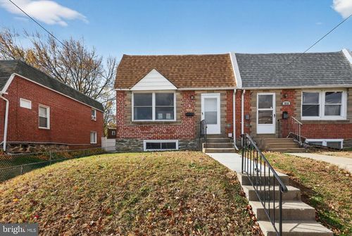 1556 Summit St, MARCUS HOOK, PA, 19061-4339 | Card Image