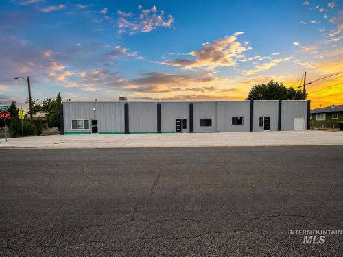 561 E Main Ave, Twin Falls, ID, 83301 | Card Image