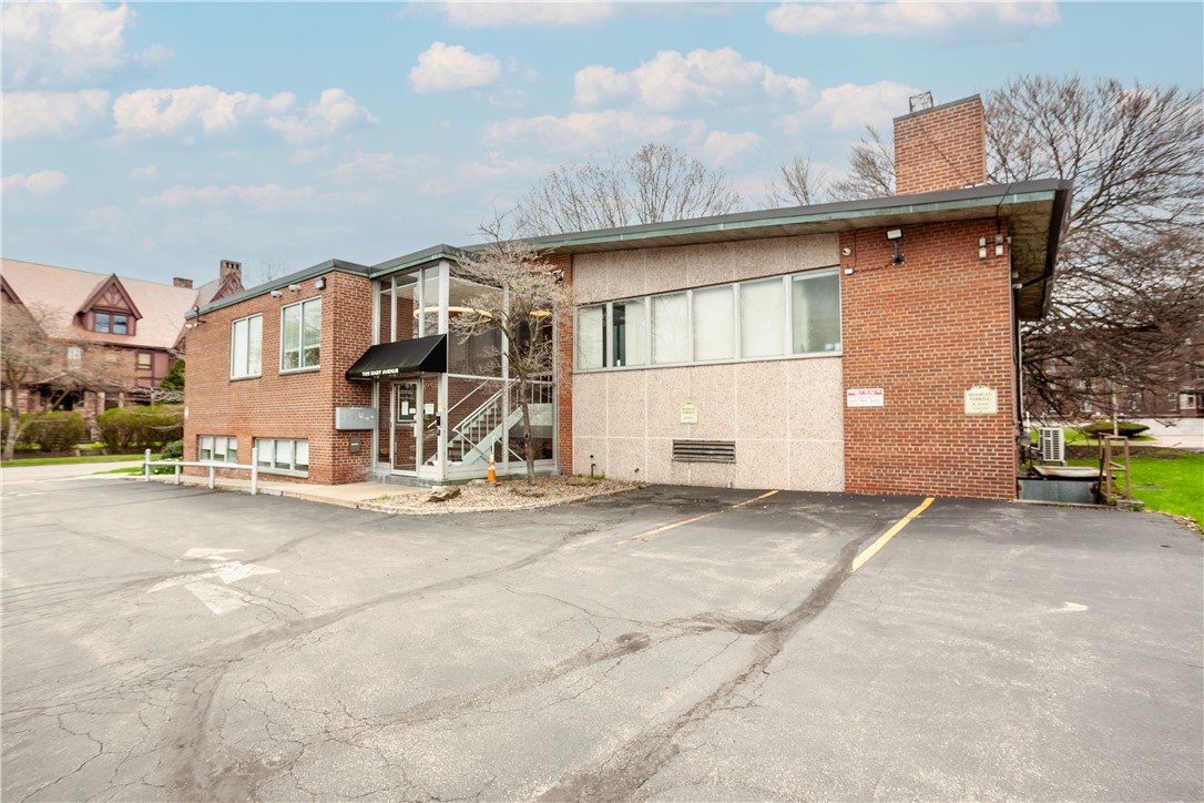 Commercial Lease in Rochester 5
