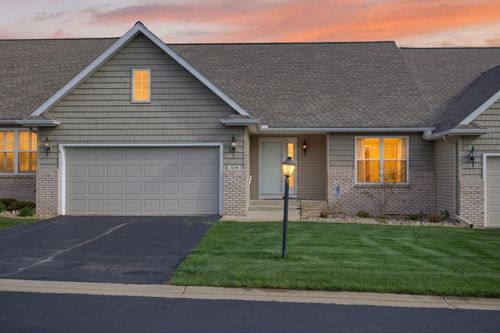 25-3690 Terrace Hills Ln, Jackson, MI, 49203-4891 | Card Image