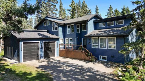 40 Wolf Dr, Redwood Meadows, AB, T3Z1A3 | Card Image