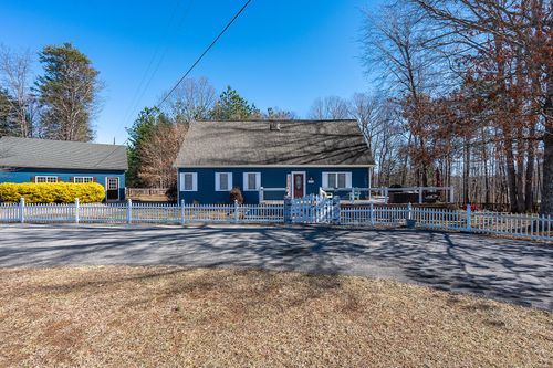 100 Sandpiper Dr, Huddleston, VA, 24104-2803 | Card Image