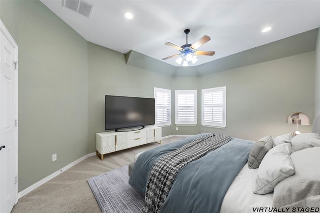 Carpeted spare room with ceiling fan, baseboards, and recessed lighting | Image 20