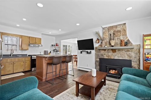 37 Ridgeland Rd, South Salem, NY, 10590-2772 | Card Image