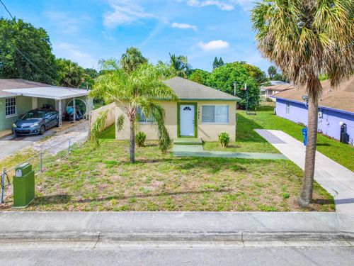 1627 W 26th Ct, Riviera Beach, FL, 33404-4011 | Card Image