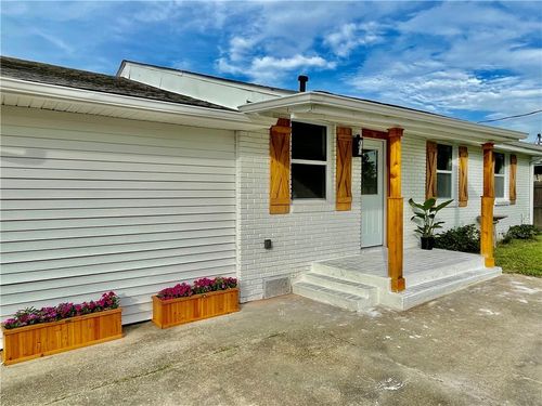 9305 River Ln, River Ridge, LA, 70123-2526 | Card Image