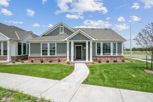300 W Pepper Tree Rd, Andover, KS, 67002-5404 | Card Image