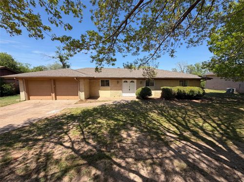 607 State St, Weatherford, TX, 76086-5743 | Card Image