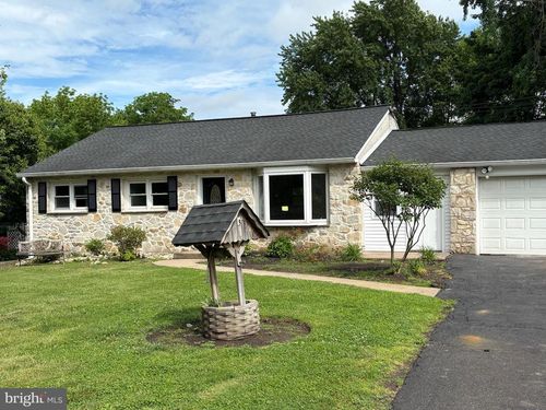 1217 Greeley Ave, IVYLAND, PA, 18974-1717 | Card Image