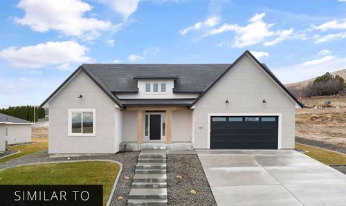 1140 S Florida Loop, Kennewick, WA, 99338-5691 | Card Image