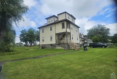 102 Bridge St, Home with 5 bedrooms, 3 bathrooms and null parking in Bethlehem NY | Image 2