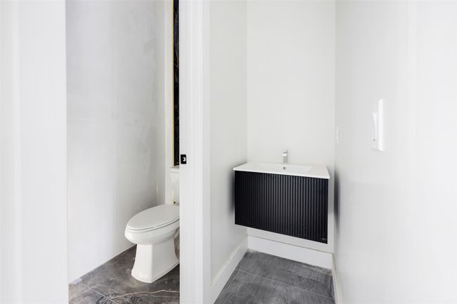 Bathroom with toilet | Image 31