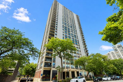 206d-1355 N Sandburg Ter, Chicago, IL, 60610-2024 | Card Image