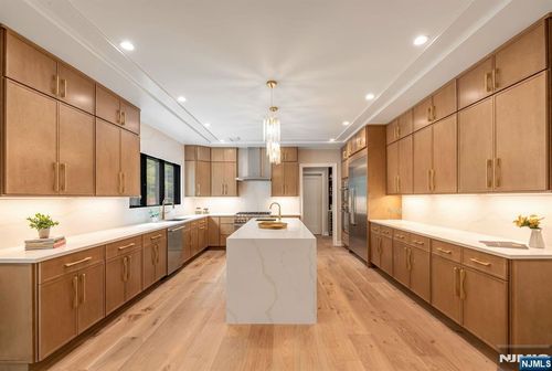 455 Sunset Ave, Haworth, NJ, 07641-1727 | Card Image