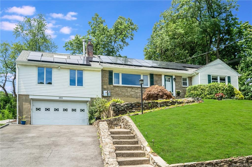Pinebrook Blvd, New Rochelle, NY 10804