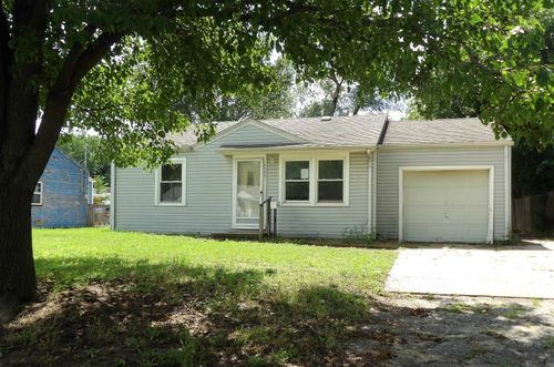 4545 S Oak Ave, Wichita, KS, 67217-4739 | Card Image