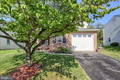 214 Linda Ter, EPHRATA, PA, 17522-2805 | Card Image
