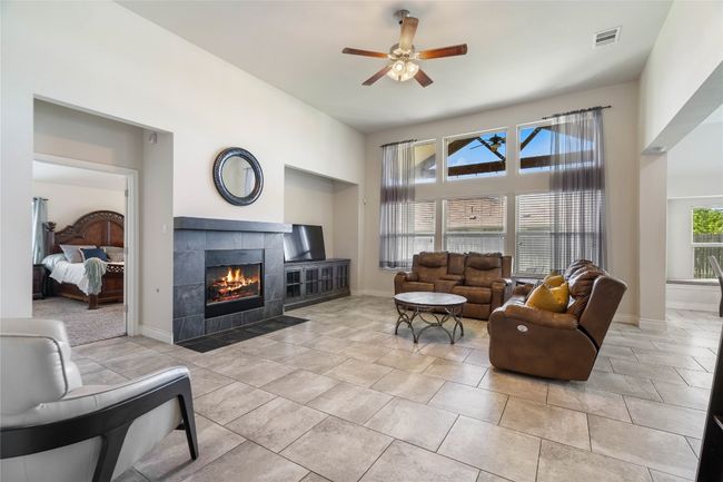 Living Room | Image 6