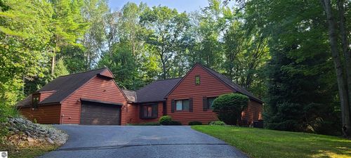 4534 Oakridge Dr, Oscoda, MI, 48750-9440 | Card Image