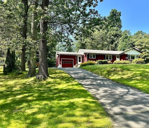 35 Brainard Rd, Wilbraham, MA, 01095-1401 | Card Image
