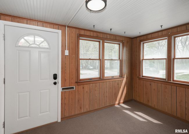 110 18 Th Ave, House other with 3 bedrooms, 1 bathrooms and null parking in Moline IL | Image 5