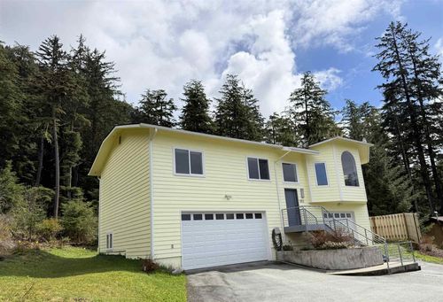 1212 Pike Court, Juneau, AK, 99801-9999 | Card Image