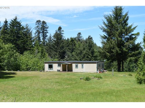 27961 Thimbleberry Rd, Gold Beach, OR, 97444-9611 | Card Image