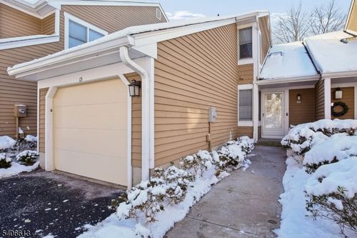 13 Eton Ct, Bedminster, NJ, 07921-1602 | Card Image