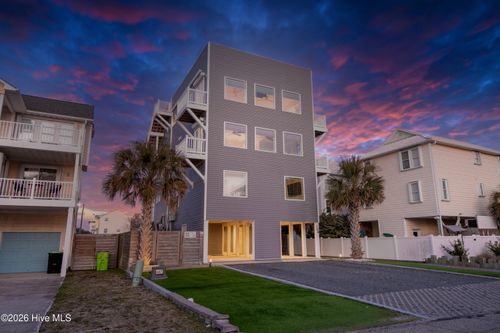 106 Charlotte Ave, Surf City, NC, 28445-9405 | Card Image