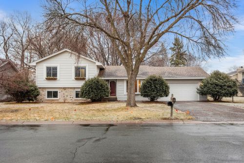 6320 Larch Ln N, Maple Grove, MN, 55369-6000 | Card Image