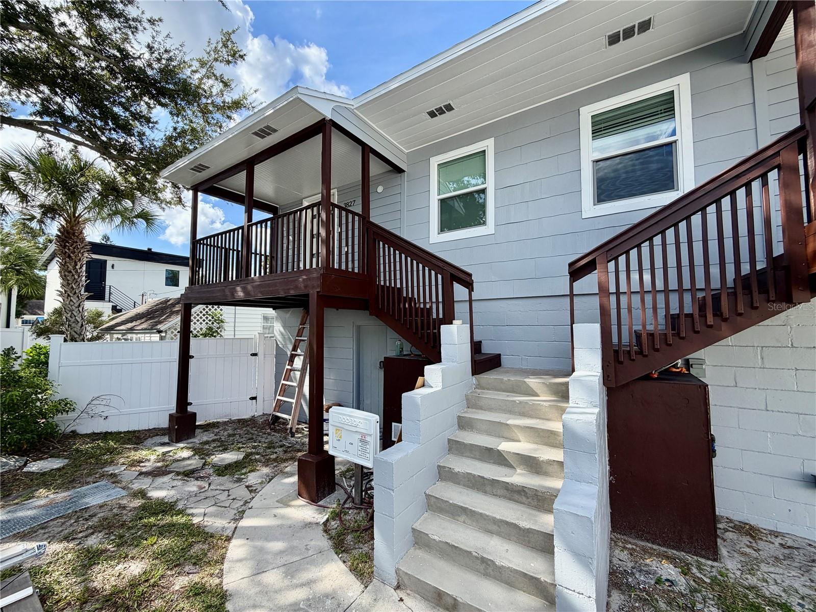 Residential Lease in ST PETERSBURG