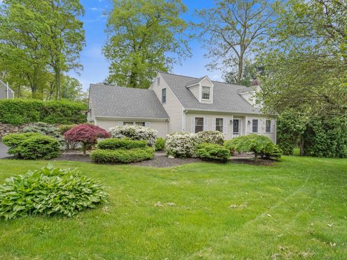 22 Rocky Ridge Dr, Trumbull, CT, 06611-5339 | Card Image