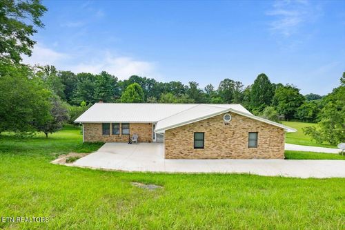 261 Lance Ln, La Follette, TN, 37766-7421 | Card Image
