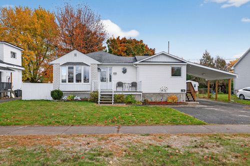 4 Rue Léopold, Gatineau, QC, J8T3J5 | Card Image