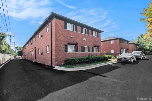 6-629 W Maple Rd, Clawson, MI, 48017 | Card Image