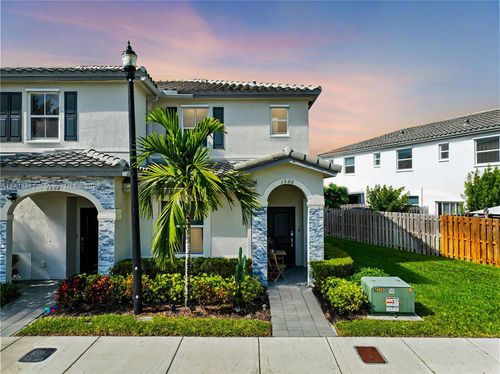 1566 Se 27th Ter, Homestead, FL, 33035-2527 | Card Image