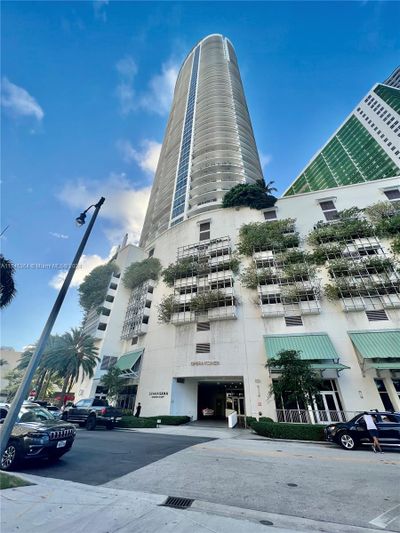 4705 - 1750 N Bayshore Dr, Condo with 1 bedrooms, 1 bathrooms and null parking in Miami FL | Image 1