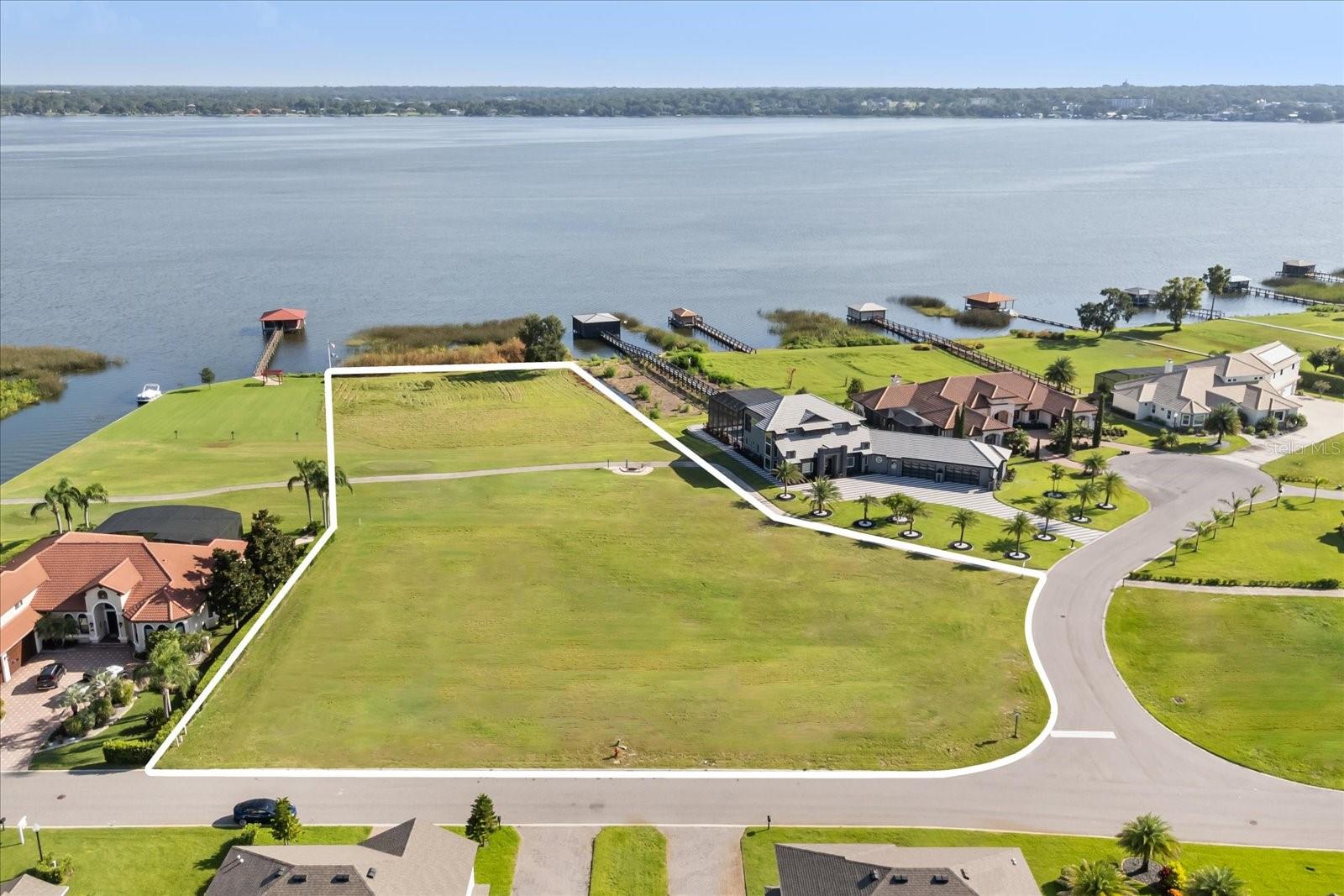 Residential in TAVARES 2