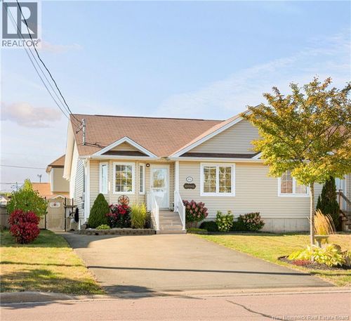 91 Harmony Dr, Riverview, NB, E1B0M9 | Card Image